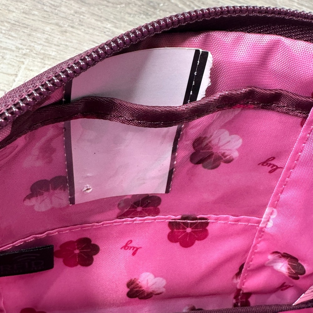 Lug Peekaboo RFID Pouch Wristlet Purse Shibori Wine Pink Maroon Quilted Pouch - Picture 8 of 8